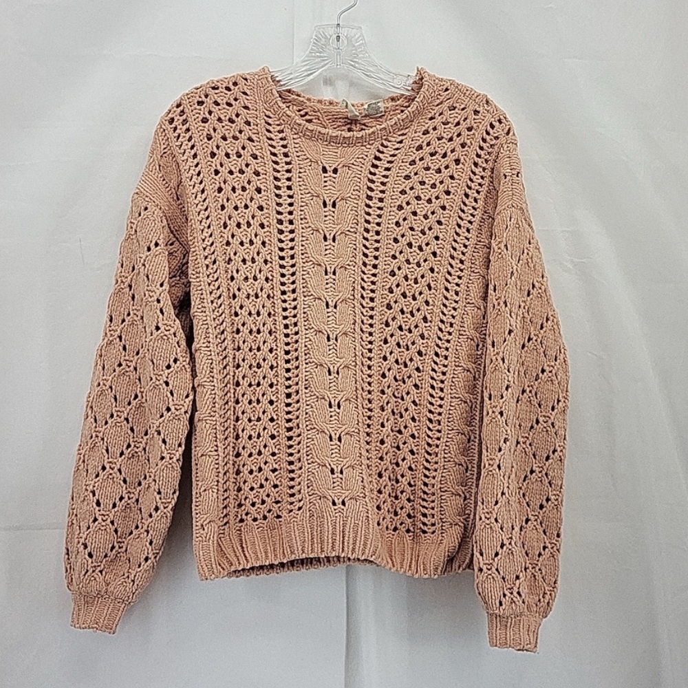 Beautiful Peach Sweater Sky and Sparrow